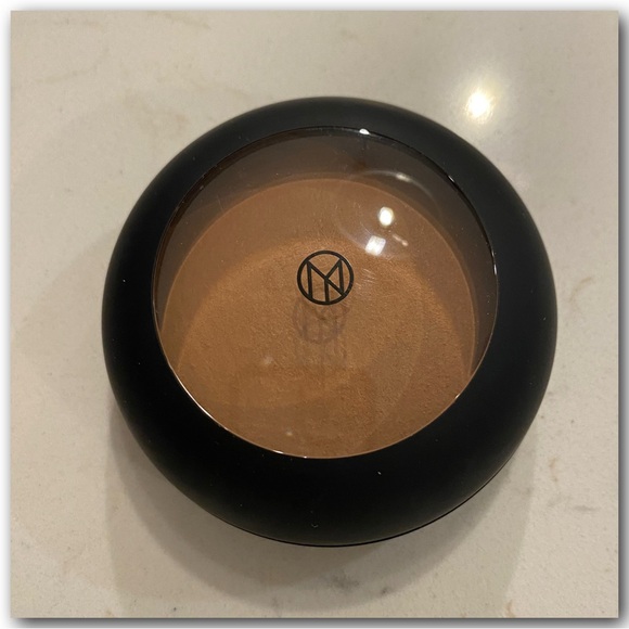 IL MAKIAGE Mineral Baked Bronzer – Waka Waka (New) - Picture 2 of 5